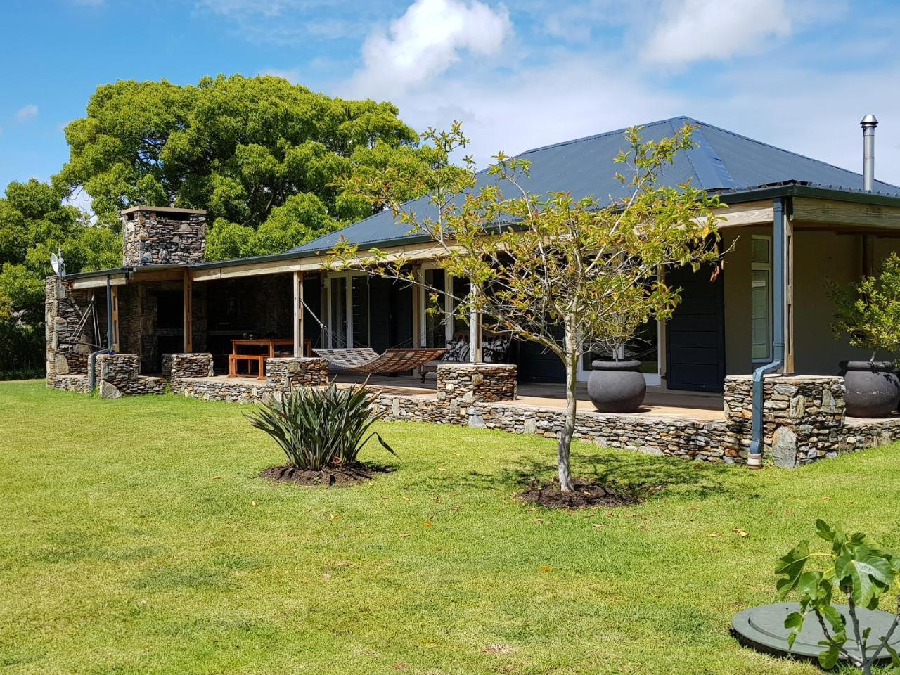 9 Fern Rest Hotel George Exterior photo